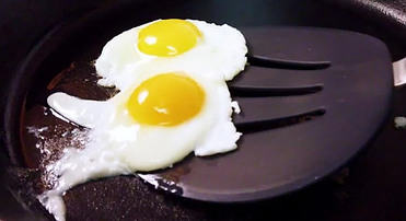 Why do eggs stick to the pan no matter what_you flip the egg too early